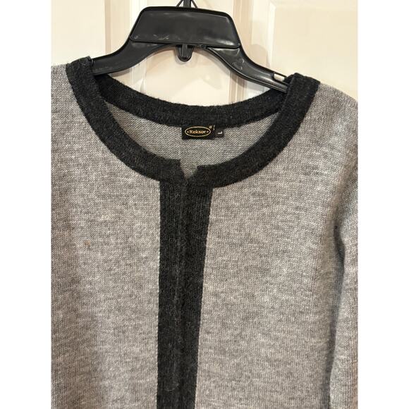 Tunic Sweater with embroidered detail - Picture 3 of 8